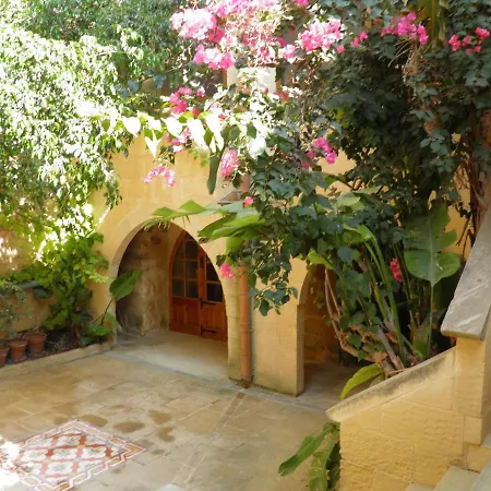 Ta' Farmhouse *