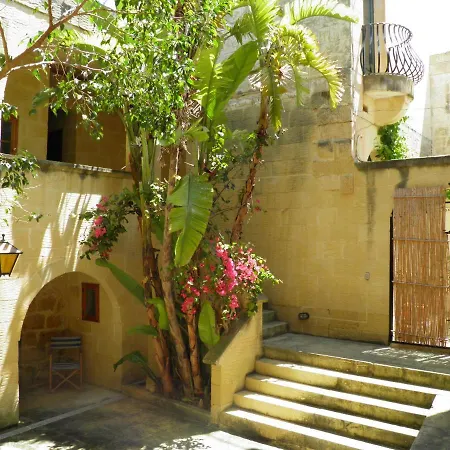 Ta' Farmhouse